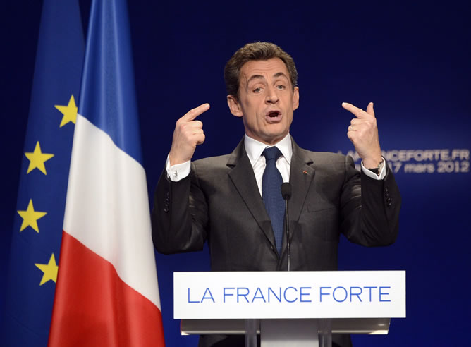 El Presidente de Francia y aspirante conservador a la reelección, Nicolás Sarkozy, habla durante un mitin de campaña en Lyon (EFE)