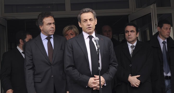 Sarkozy, en la escuela judía que ha sido atacada en Toulouse