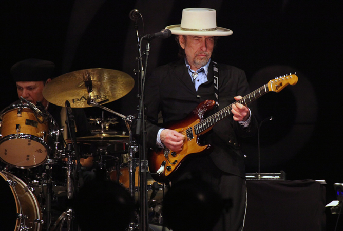 Bob Dylan, durante una actuación en Israel en el año 2011