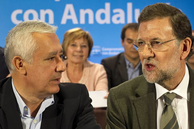 El presidente del Gobierno y del PP, Mariano Rajoy, ha presidido en Antequera (Málaga) la reunión del Comité Ejecutivo Regional de su partido en Andalucía