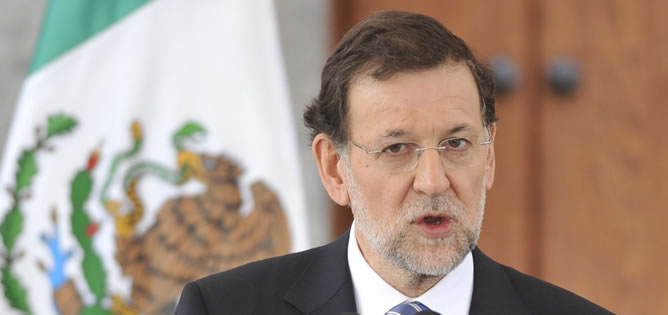 Rajoy habla en una rueda de prensa conjunta con el mandatario mexicano, Felipe Calderón