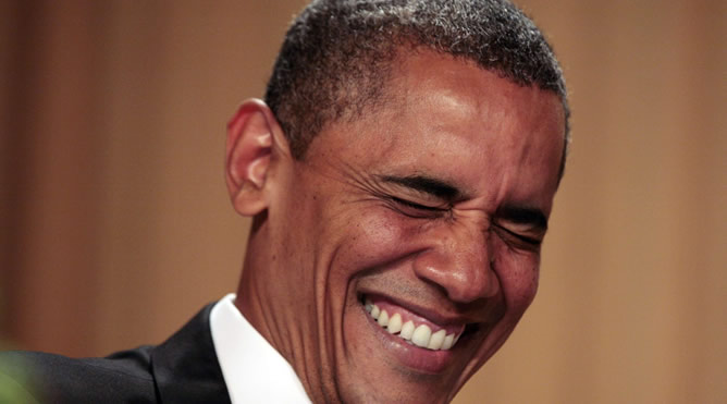 Obama se ríe de sí mismo en la cena de corresponsales de la Casa Blanca