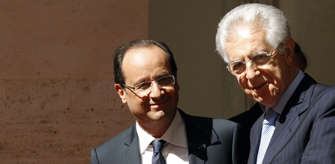 Hollande y Monti, antes de la reunión que han mantenido este jueves en Roma