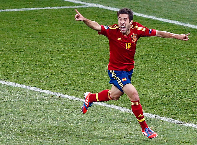 Jordi Alba, autor del segundo de España, celebra con entusiasmo un gol que da tranquilidad a los de Del Bosque