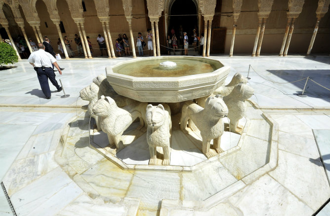La Alhambra recupera el Patio de los Leones | Sociedad | Cadena SER