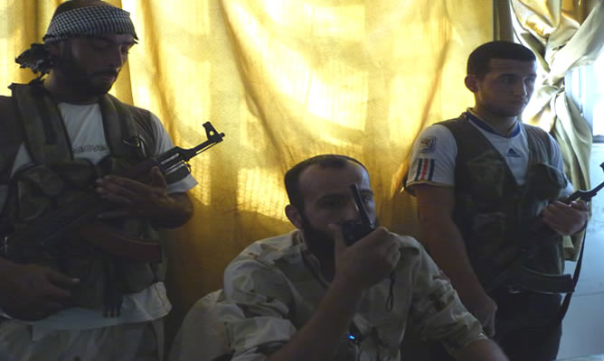 El comandante Haji Marah del ELS. Dirige las operaciones en Alepo