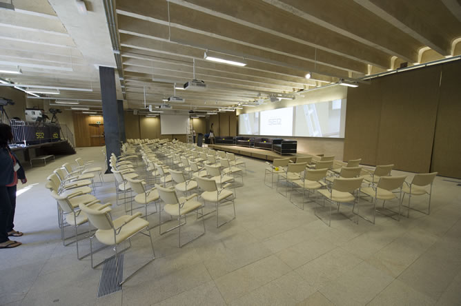 La sala donde se va a desarrollar la presentación de la nueva temporada de la Cadena SER, minutos antes de dar comienzo el acto La sala donde se va a desarrollar la presentación de la nueva temporada de la Cadena SER, minutos antes de dar comienzo el acto