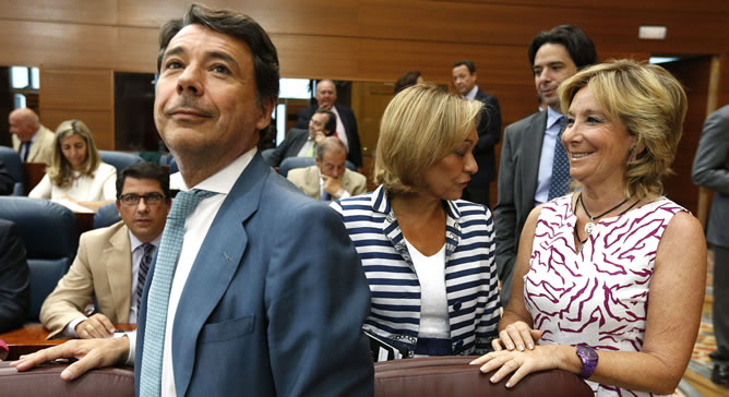 El hasta ahora vicepresidente de la Comunidad de Madrid, Ignacio González, y Esperanza Aguirre, en la primera sesión del debate sobre el estado de la región