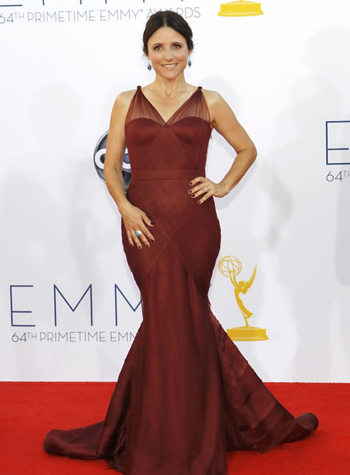La alfombra roja de los Emmy, en imágenes