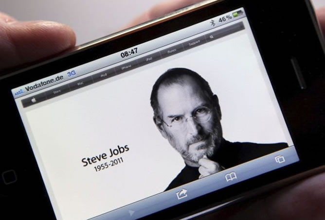 El 5 de octubre de 2011 el cofundador y expresidente de Apple, Steve Jobs, fallecía a los 56 años de edad tras una larga lucha contra el cáncer de páncreas