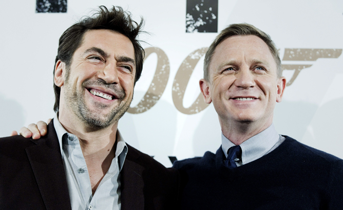 Javier Bardem y Daniel Craig en la presentación de 'Skyfall' en Madrid