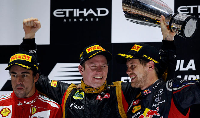 Los tres primeros del Gran Premio de Abu Dhabi festejan en el cajón