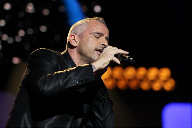 Eros Ramazzotti recoge su premio y actúa en la Gala de los Onda 2012. Eros Ramazzotti recoge su premio y actúa en la Gala de los Onda 2012.