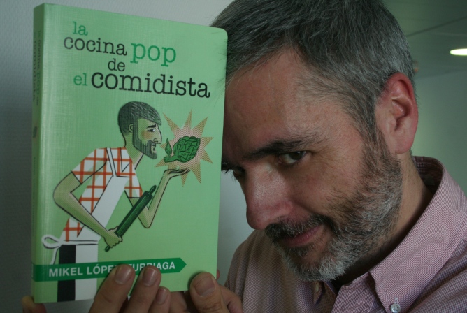 Mikel Iturriaga acaba de publica su segundo libro: 'La cocina pop de El Comidista'.