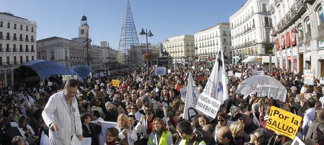 Manifestación convocada por la Asociación de Facultativos Especialistas de Madrid en defensa de la sanidad pública.