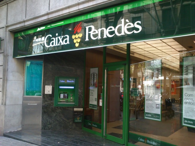 Una oficina de Caixa Penedès al carrer Pau Claris de Barcelona