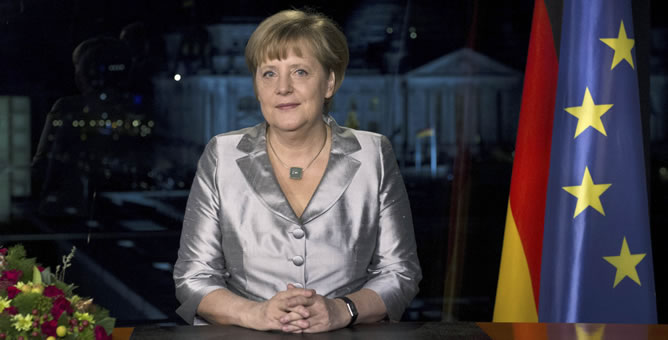 La canciller alemana Angela Merkel posa tras grabar el discurso de Añó Nuevo