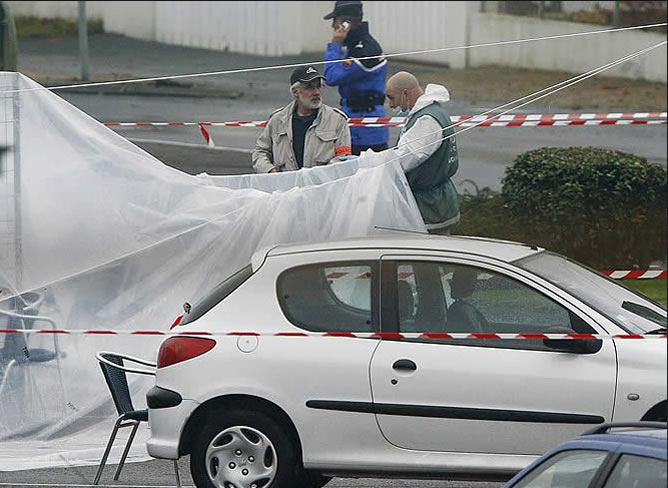 Los agentes de la Guardia Civil Raúl Centeno y Fernando Trapero fueron tiroteados en Capbreton (Francia) el 1 de diciembre de 2007 cuando formaban parte de un dispositivo especial para localizar a miembros de ETA en Francia