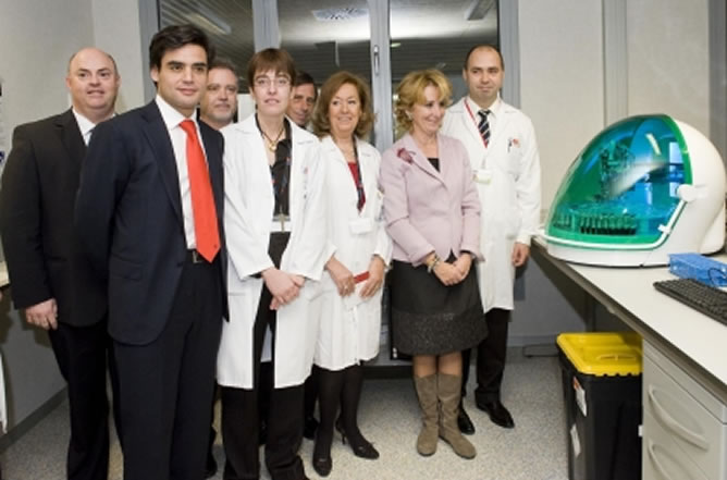 Aguirre y Güemes inauguraron el laboratorio central de la empresa de análisis