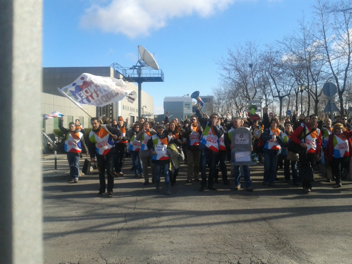 Los 300 trabajadores encerrados en Telemadrid concluyen la protesta