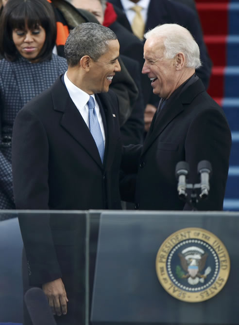El vicepresidente de Estados Unidos, Joe Biden, también juró oficialmente su cargo ayer en una ceremonia en el Observatorio Naval y hoy volvió a hacerlo frente al Capitolio.