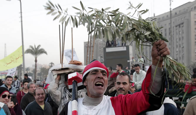 La calma convive con los preparativos para los entierros de los fallecidos por los disturbios en Port Said