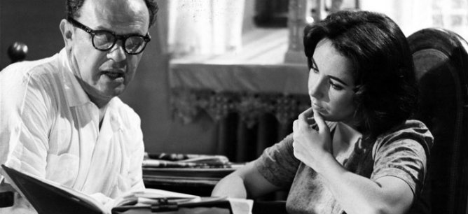 Mankiewicz y Elisabeth Taylor repasando un guión