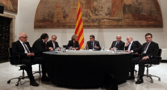 Reunió per impulsar la 'regeneració democràtica', al Palau de la Generalitat.