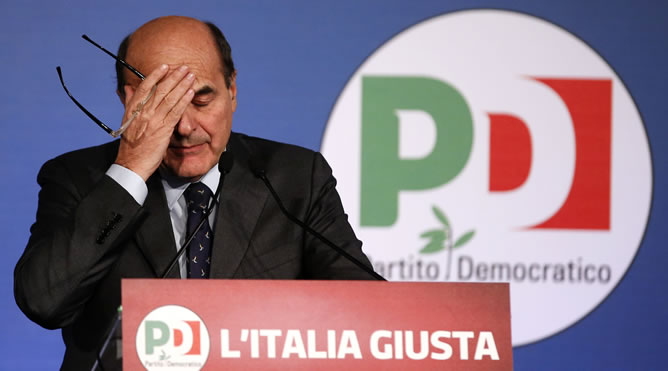 El líder del Partido Democrático, Pier Luigi Bersani, durante su rueda de prensa en Roma para analizar los resultados de las elecciones en Italia