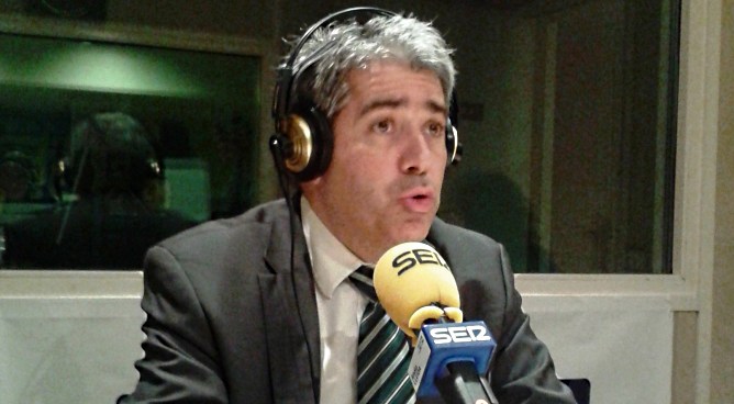 El conseller de Presidència, Francesc Homs, als estudis de Ràdio Lleida