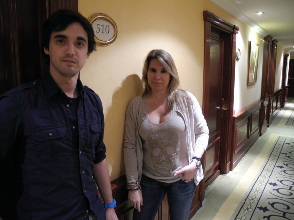 Javier Pérez Campos y Carmen Porter en la habitación 510 del Hotel Meliá Zaragoza