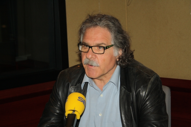 El diputat d'ERC, Joan Tardà, als estudis de Ràdio Barcelona