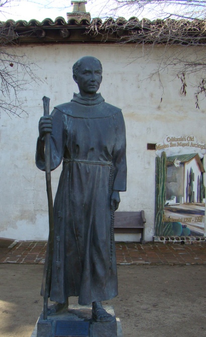 Estatua del fraile mallorquín Junípero Serra, en la Mission San Miguel de California (EE UU).