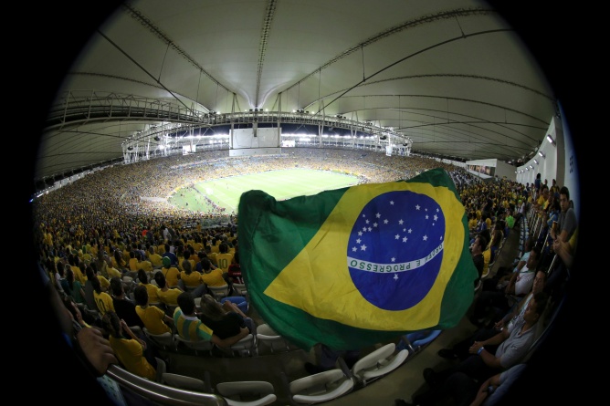 El estadio de Maracaná en Río de Janeiro lleno antes del Brasil - España