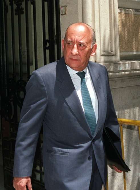 Emilio Alonso Manglano, director del CESID durante 14 años, ha fallecido en Madrid. Fotografía de archivo de 1999.