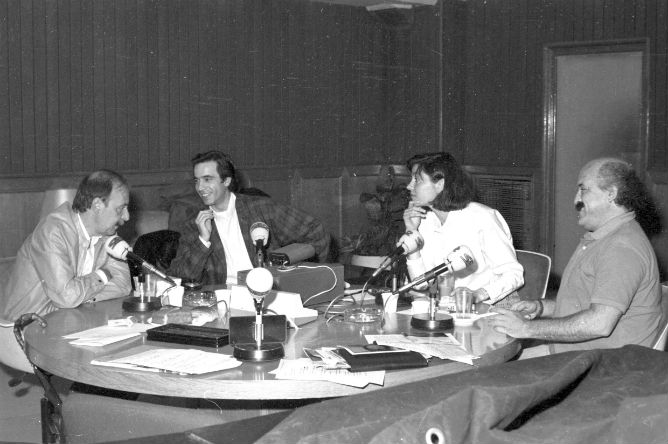 Concha García Campoy entrevista a Pablo Castellanos en 'A vivir que son dos días' en mayo de 1988 junto a Imanol Arias