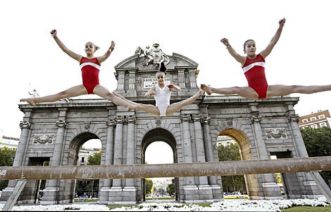 Actos en la Puerta de Alcalá de apoyo a Madrid 2020 Actos en la Puerta de Alcalá de apoyo a Madrid 2020