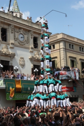 Els Castellers De Vilafranca Firmen La Millor Actuacio De La Historia Dels Castells Radio Barcelona Cadena Ser