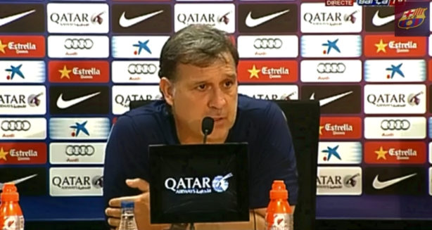 Un instante de la rueda de prensa del entrenador del FC Barcelona, Tata Martino