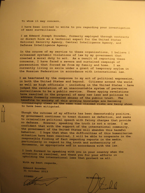 Carta de Snowden en la que se ofrece para ayudar en las investigaciones sobre el supuesto espionaje de EEUU sobre Alemania.