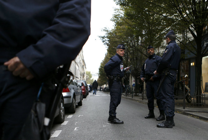 La policía francesa acordona los alrededores de la sede del periódico 'Libération'
