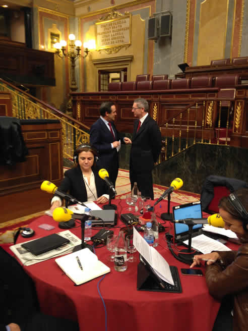 Pepa Bueno entrevista a José Bono y a Alberto Ruiz-Gallardón Pepa Bueno entrevista a José Bono y a Alberto Ruiz-Gallardón
