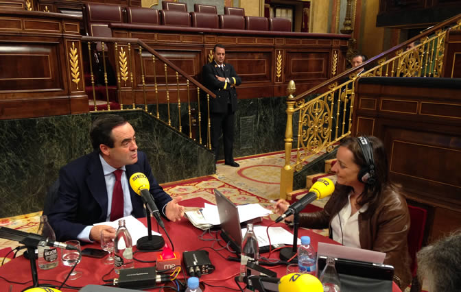 Pepa Bueno ha entrevistado a José Bono en el Congreso Pepa Bueno ha entrevistado a José Bono en el Congreso