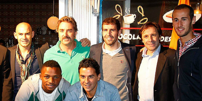 Los jugadores del Rayo Vallecano en 'Vive Cantando'