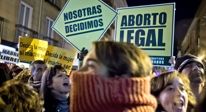 Concentración frente al Ministerio de Justicia contra el anteproyecto de reforma de la ley del aborto