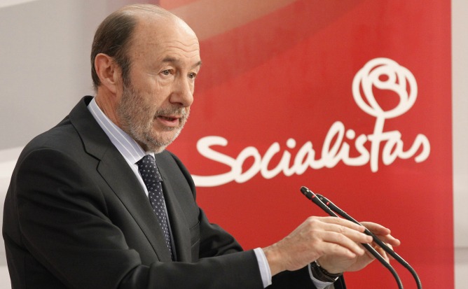 El secretario general del PSOE, Alfredo Pérez Rubalcaba, durante su intervención en la clausura de la reunión del Foro Interparlamentario de su partido