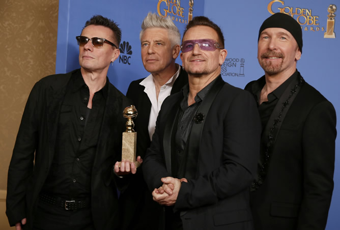 El grupo U2, con su Globo de Oro por la canción 'Ordinary Love', de la película 'Mandela: del mito al hombre'