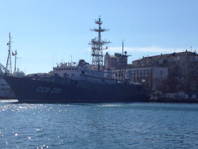 Durante la madrugada de este miércoles han llegado barcos rusos al puerto, hecho que no ha intranquilizado a los habitantes de ciudad de Crimea