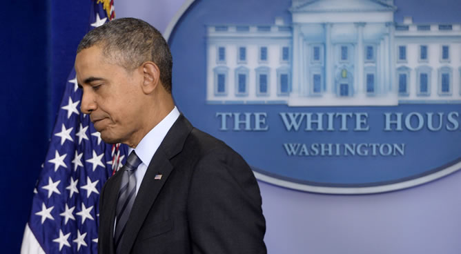 El presidente estadounidense Barack Obama tras hablar sobre la situación de Ucrania durante una rueda de prensa celebrada en la Casa Blanca