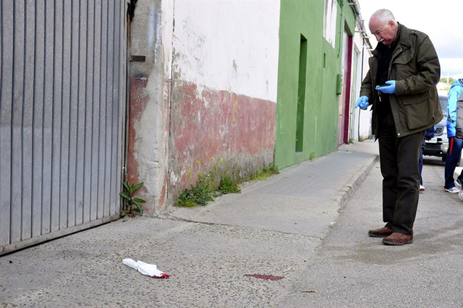 Una mujer, herida grave de un disparo en la cabeza en una calle de Medina del Campo